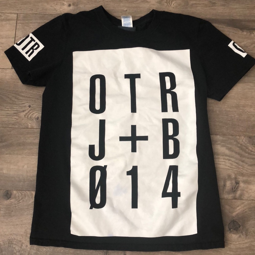 ON THE RUN TOUR BEYONCE JAYZ SHIRT